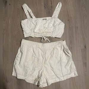 Abercrombie Linen Set